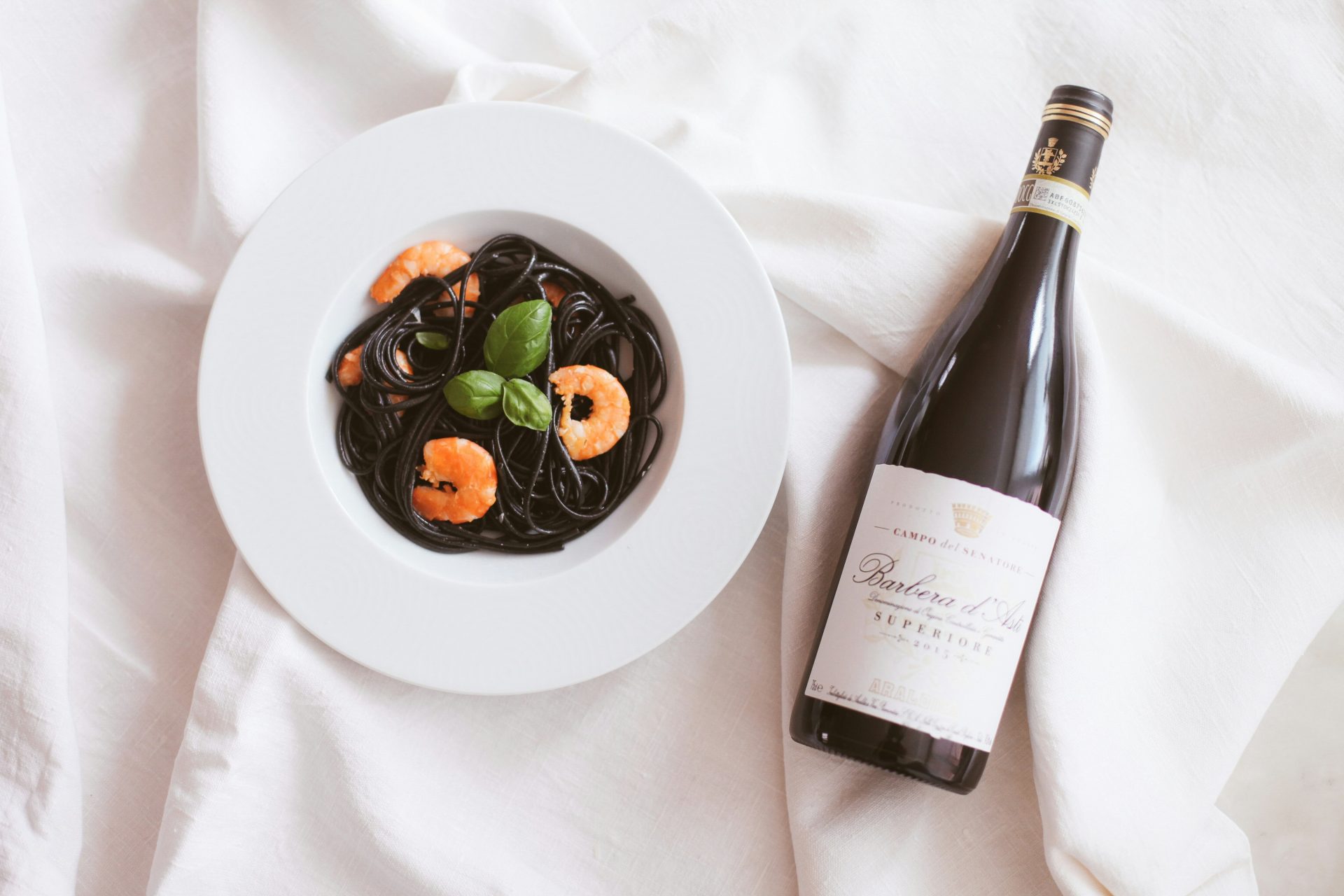 Cocktail avec bouteille Martini